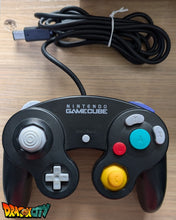 Charger l&#39;image dans la galerie, GameCube Noir JAP 60Hz Freezone + Boîte + 1 Manette + Alimentation 110V + Câble Vidéo + Puce Xeno-GC + Picoboot + Sandisk Swiss 64Go + SD2SP2 POR TF