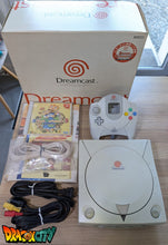 Charger l&#39;image dans la galerie, Dreamcast VA1 60Hz + Bios Freezone + Patch 50Hz/60Hz Auto + Boîte + Alimentation 220V + 1 Manette + Notices + Dream Passport 3 &quot;NEUF&quot; + Câble Vidéo + Câble Alimentation + Serial Matching + Câble RJ11 + Condensateurs GDROM &quot;NEUF&quot;