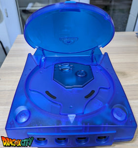 Dreamcast VA1 Freezone 60Hz + Coque Translucide Bleue (Neuve) + Alimentation Dc-Psu + GDEmu 5.20.5 + Kit 3D GDEmu Bleu + Pile Neuve + Polyfuse + Diode Bleue + Ventilateur Silencieux + Patch 50Hz/60Hz Auto