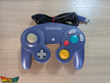 Charger l&#39;image dans la galerie, GameCube Collector Violette JAP 60Hz Freezone + Game Boy Player avec Disque + Boîte + Alimentation 110V + Puce Xeno-GC + Condensateurs changés (neuf) + Picoboot + Sandisk Swiss 256Go + SD2SP2 POR TF + Manette + Câble Vidéo + Serial Matching