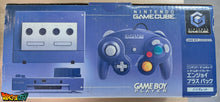 Charger l&#39;image dans la galerie, GameCube Collector Violette JAP 60Hz Freezone + Game Boy Player avec Disque + Boîte + Alimentation 110V + Puce Xeno-GC + Condensateurs changés (neuf) + Picoboot + Sandisk Swiss 256Go + SD2SP2 POR TF + Manette + Câble Vidéo + Serial Matching