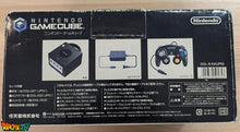 Charger l&#39;image dans la galerie, GameCube Noir JAP 60Hz Freezone + Boîte + Alimentation 110V + Puce Xeno-GC + Condensateurs changés (neuf) + Picoboot + Sandisk Swiss 256Go + SD2SP2 POR TF + Carte Mémoire OFFICIEL avec boîte + BlueRetro - Manettes Sans-Fil