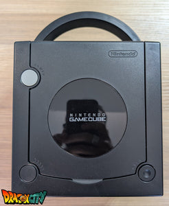 GameCube Noir JAP 60Hz Freezone + Boîte + Alimentation 110V + Puce Xeno-GC + Condensateurs changés (neuf) + Picoboot + Sandisk Swiss 256Go + SD2SP2 PRO V2 + BlueRetro - Manettes Sans-Fil