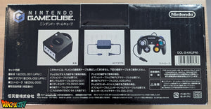 GameCube Noir JAP 60Hz Freezone + Boîte + Alimentation 110V + Puce Xeno-GC + Condensateurs changés (neuf) + Picoboot + Sandisk Swiss 256Go + SD2SP2 PRO V2 + BlueRetro - Manettes Sans-Fil