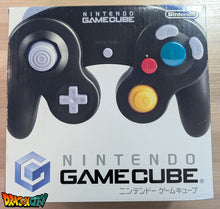 Charger l&#39;image dans la galerie, GameCube Noir JAP 60Hz Freezone + Boîte + Alimentation 110V + Puce Xeno-GC + Condensateurs changés (neuf) + Picoboot + Sandisk Swiss 256Go + SD2SP2 PRO V2 + BlueRetro - Manettes Sans-Fil