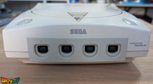Charger l&#39;image dans la galerie, Dreamcast VA0 60Hz + Boîte + Bios Freezone + Patch 50Hz/60Hz Auto + Alimentation 220V + 1 Manette + Câble Vidéo RGB + Câble Alimentation + Serial Matching + Notices + Condensateurs GDROM changés (neuf)