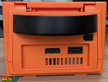 Charger l'image dans la galerie, GameCube JAP 60Hz + Coque Orange (Neuve) + Picoboot + Cache lecteur 3D + Sandisk Swiss 512Go + SD2SP2 PRO V2