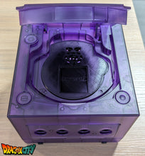 Charger l'image dans la galerie, GameCube JAP 60Hz + Coque Translucide Violette (Neuve) + Picoboot + Cache lecteur 3D + Sandisk Swiss 512Go + SD2SP2 PRO V2