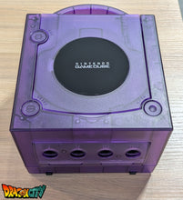 Charger l'image dans la galerie, GameCube JAP 60Hz + Coque Translucide Violette (Neuve) + Picoboot + Cache lecteur 3D + Sandisk Swiss 512Go + SD2SP2 PRO V2