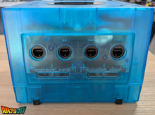 Charger l'image dans la galerie, GameCube JAP 60Hz + Coque Translucide Bleue (Neuve) + Picoboot + Cache lecteur 3D + SD2SP2 PRO V2